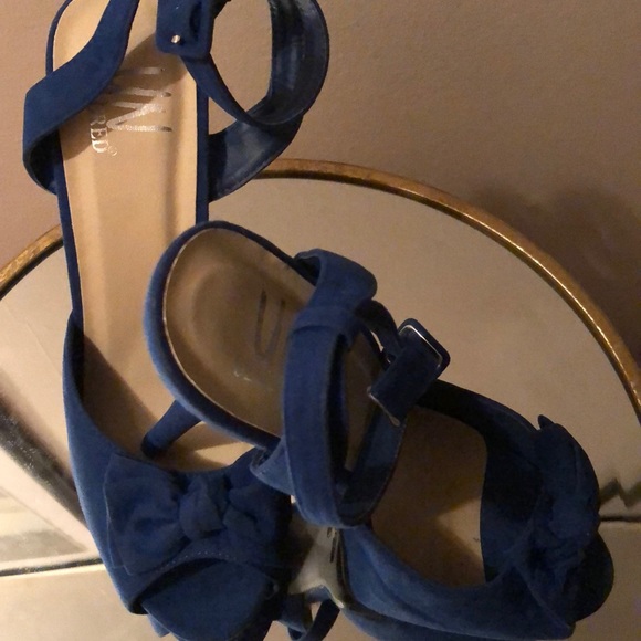 Final Low Price!! Women shoes - Picture 3 of 4